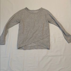 grey sweatshirt